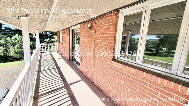 Photo - 8989 Beatty St NW