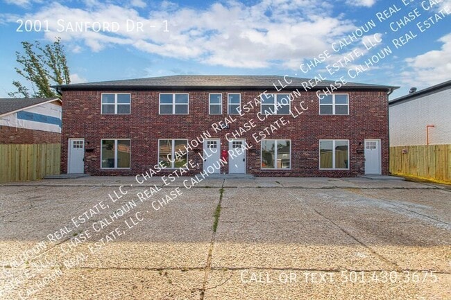 Building Photo - 2001 Sanford Dr Unit 1 Rental