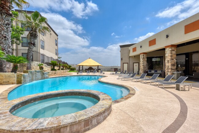 Photo - 6201 Grissom Rd