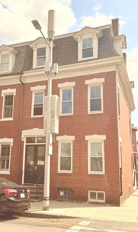 Photo - 675 E 7th St Unit 3