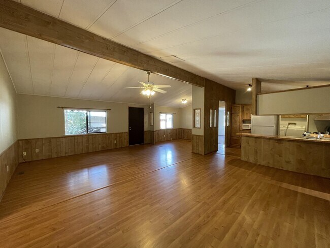 Photo - 9384 Lott Rd
