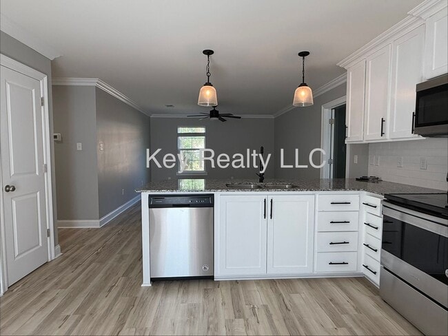 Photo - 3211 Stimson Ave