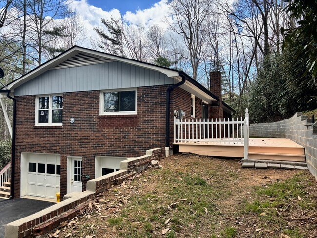 Photo - 190 Long John Dr