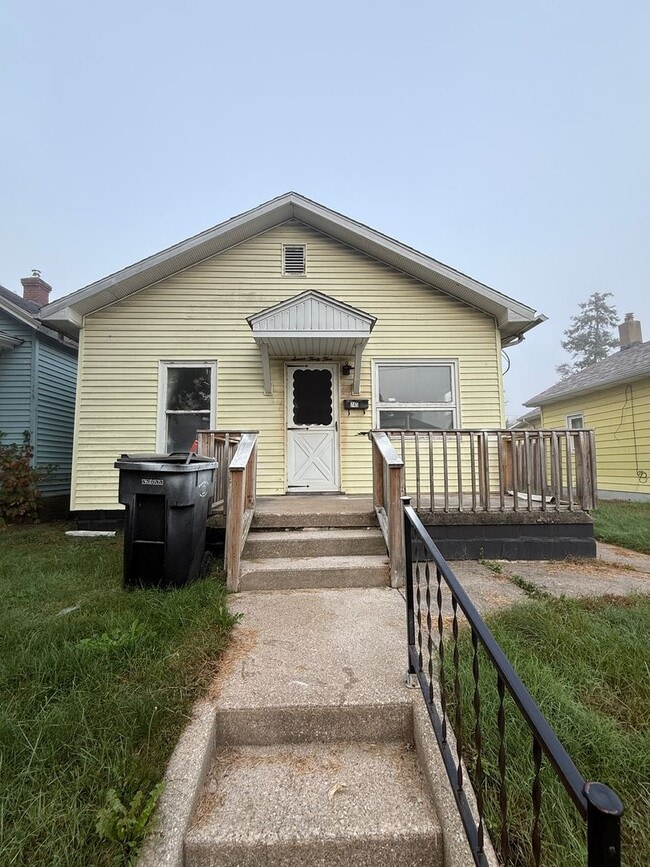 Building Photo - Cute 2 Bed 1 Bath House