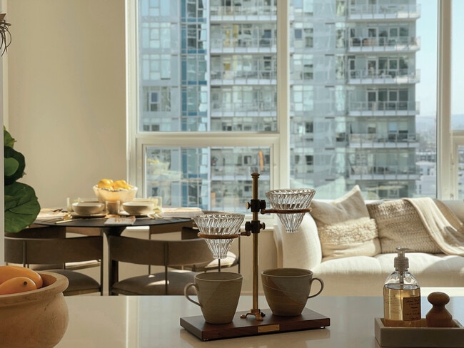 Photo - 1133 S Hope St