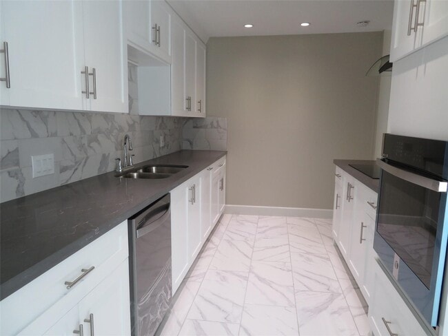 Building Photo - 11619 Bowlan Ln