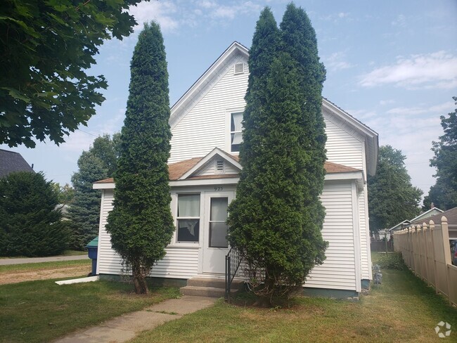 Building Photo - 2 Bedroom Single family home in Wausau!