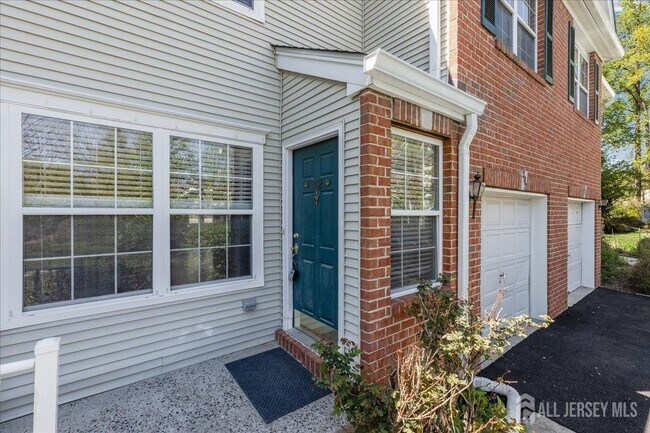 Photo - 302 Wellington Park Dr