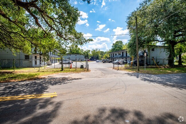 Building Photo - NEW JAX APTS