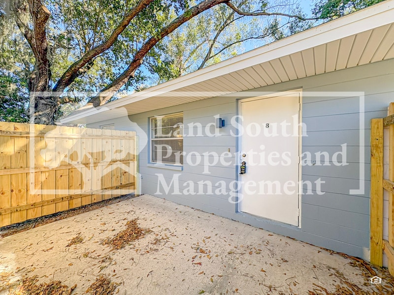 Photo - 815 W Carole St