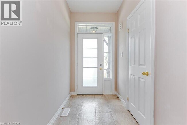 Photo - 2340 Whistling Springs Crescent