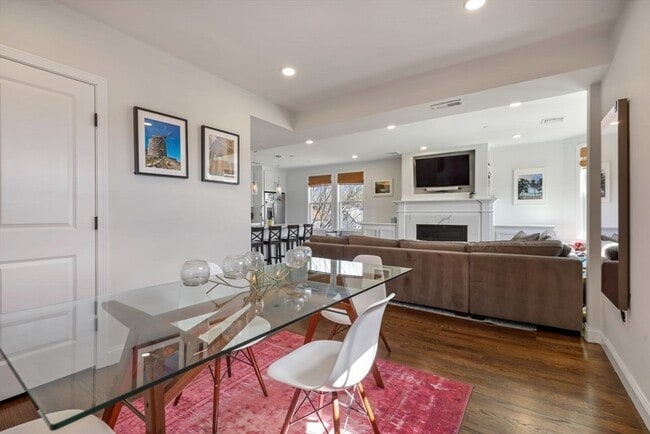 Photo - 77 Torrey St Unit 3