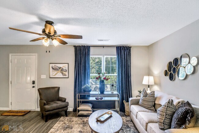 Photo - 7269 Crestside Dr
