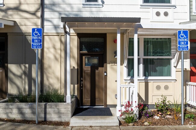 Entrance - Esperanza Place