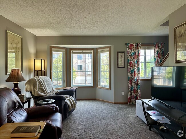 Building Photo - 4951 Emmit Dr N Unit 6 Rental