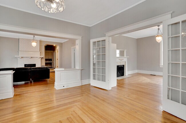 Photo - 2002 Duncan Ave