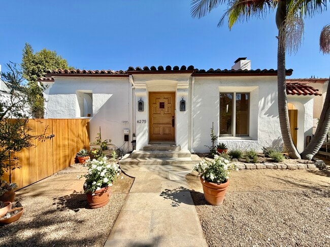 6275 Commodore Sloat Dr