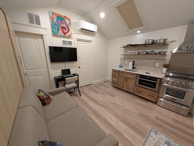 Photo - Adorable 1BR Studio Apartment near NCSU