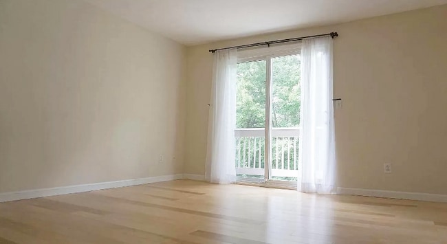 Photo - 15 Lordvale Blvd