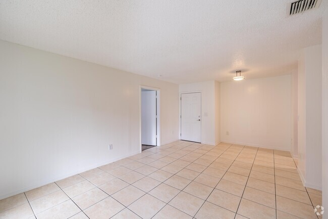 4BR, 2BA - 1,199SF - Living Room/Dining Room