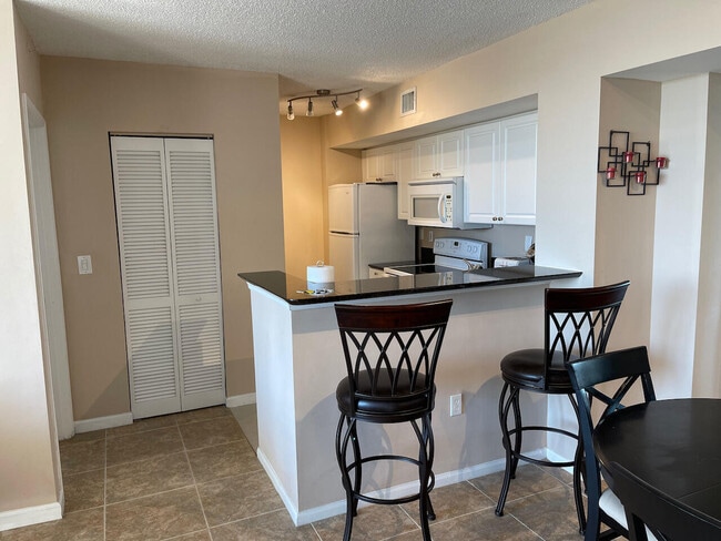 Photo - 651 Okeechobee Blvd Unit 501