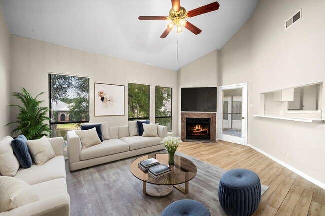 Building Photo - 4144 Greystone Way Unit 406