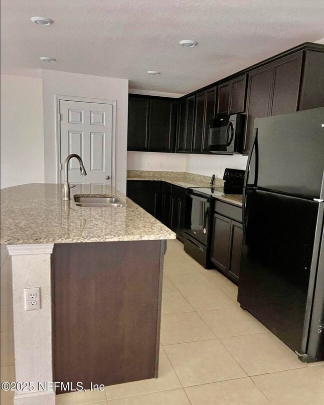 Photo - 8709 Lake George Cir E