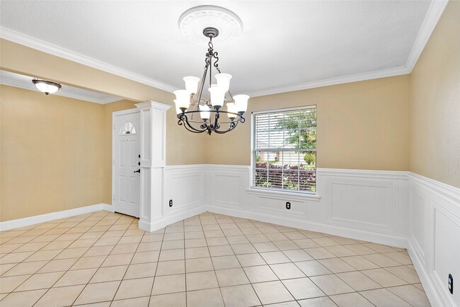 Photo - 7811 Fall Glen Dr