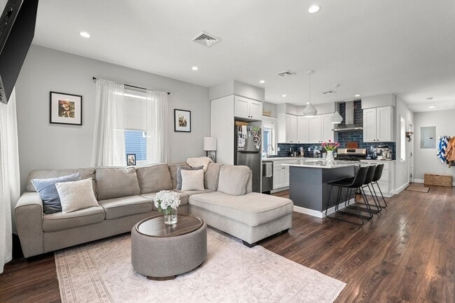 Photo - 109 Thomas Burgin Pkwy Unit 2