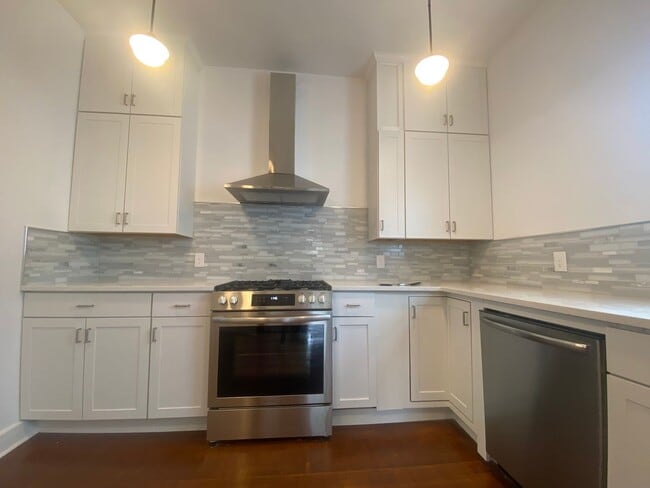 Photo - 254 W Chestnut St