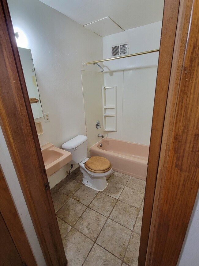 Photo - 1484 Unit 18