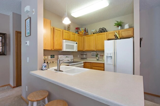 Photo - Spacious *2Bed*2Bath townhome Cottage Grove Available 7/1/26!
