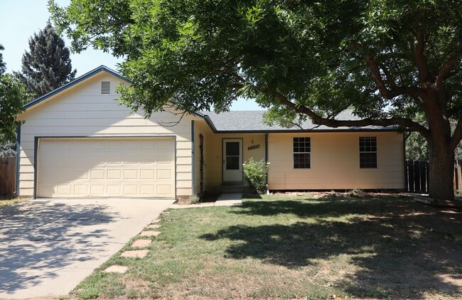 Building Photo - Spacious 4-Bedroom Single Family Home