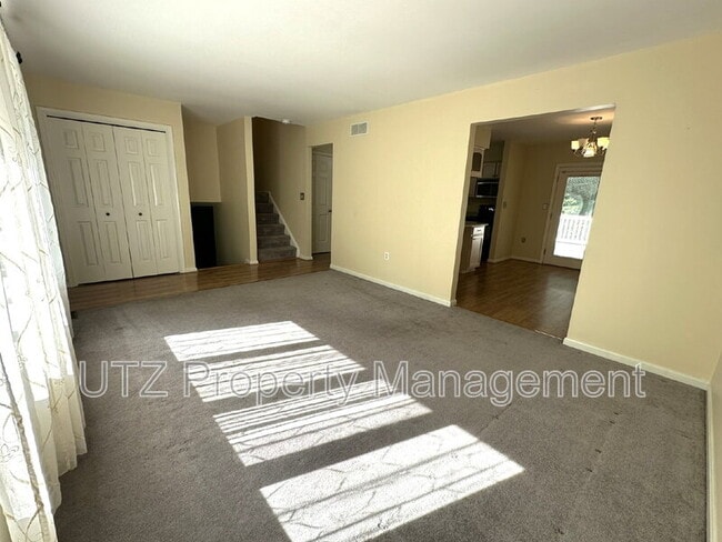 Photo - 656 Alpine Ln