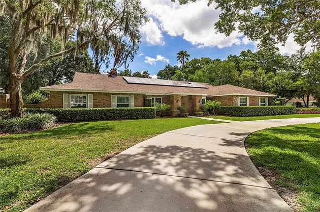 Building Photo - Spacious 4 Bedroom 3 Bath in Southoak Rental