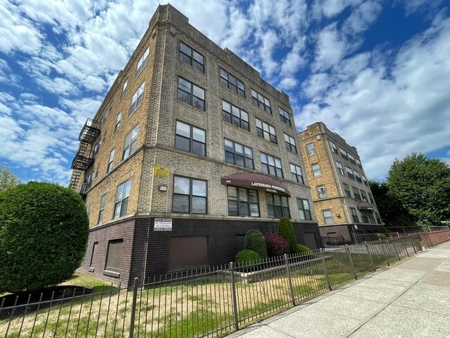 105 Park Ave