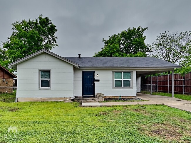 Building Photo - 604 Globe Ave