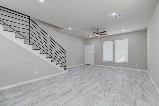 Building Photo - 7968 Henson St Rental