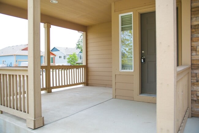 Photo - 3 Bedroom, 2.5 Bath - 2 Story Home in Loveland with New Carpet 2026