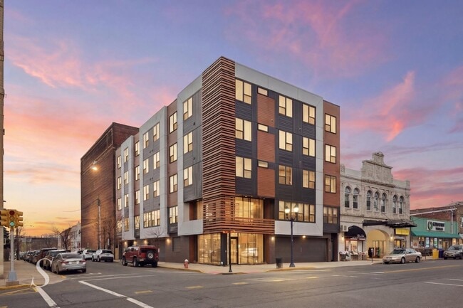 Building Photo - 6401 Park Ave Unit 302