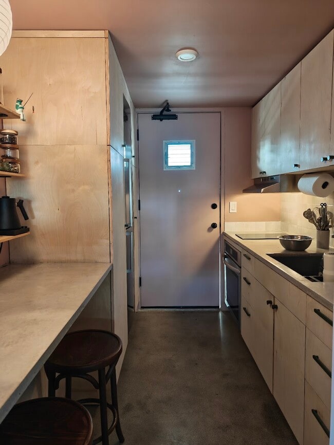 Photo - 1419 Dominis St Unit 203