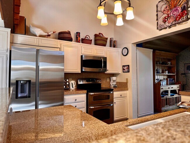 Photo - Stunning 3-Bedroom + Loft, 2.5-Bathroom Re...