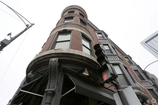 Photo - Lakeside 800