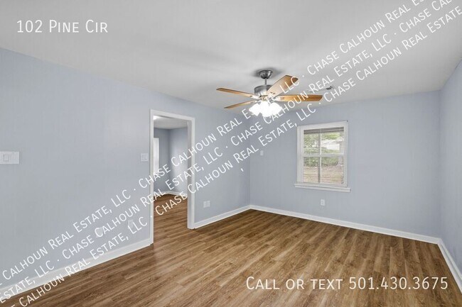 Photo - 102 Pine Cir