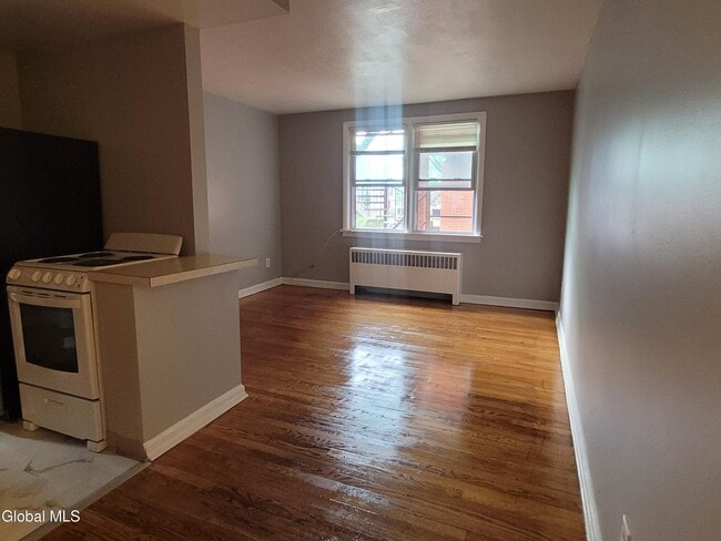 Photo - 147 Eagle St Unidad APT 4