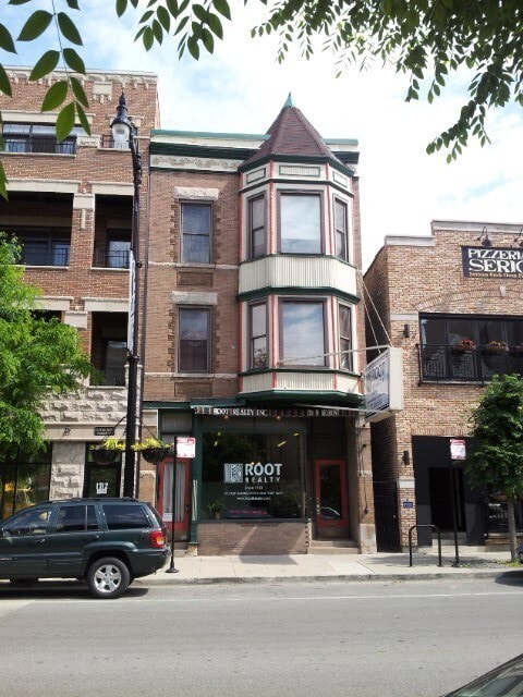 Building Photo - 1710 W Belmont Ave Unit 302
