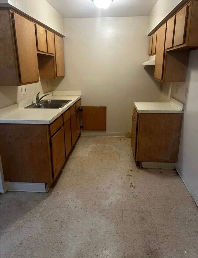 Photo - Hillview apartments 1866 Unit 1866-104