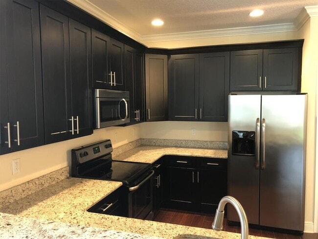 Photo - 2553 S Mills Ave