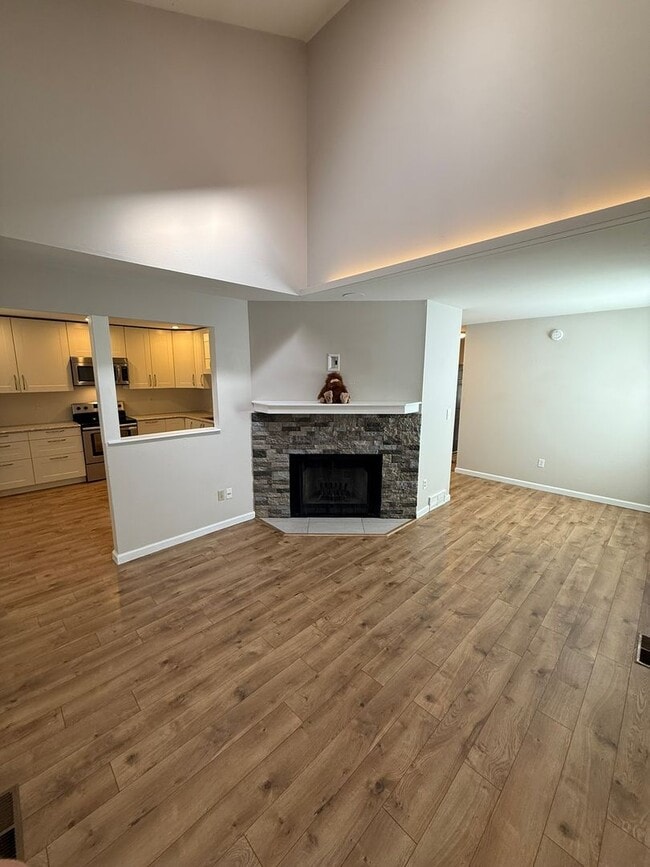 1535 Harrison Ave
