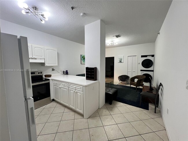 Photo - 2734 Bird Ave Unit 202
